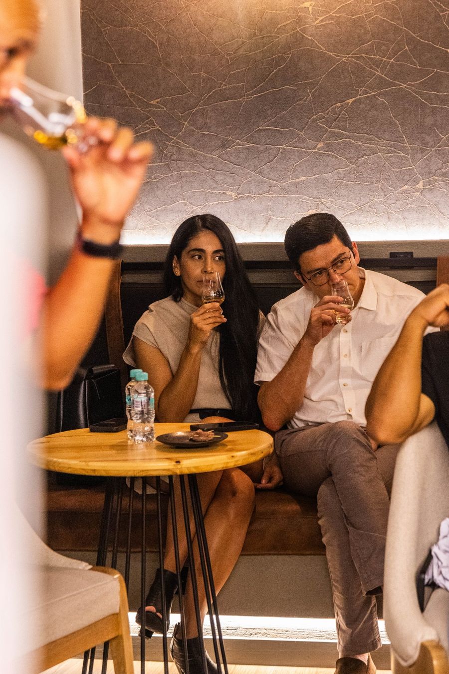 Cata de octubre con asistentes en La Boutique del Whisky